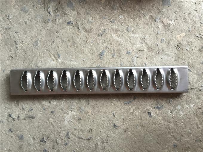 Anti Skid Grip Strut Stair Treads , Grip Strut Safety Grating For