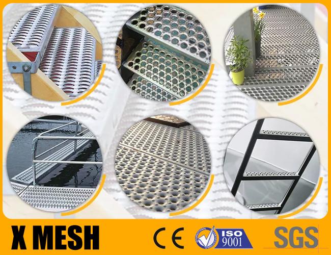 Traction Aluminum Bar Galvanized Steel Grating Stair Treads Perforated