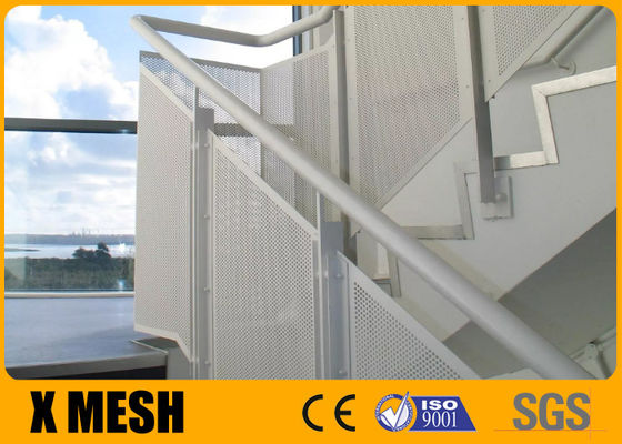 1.22 X 2.44m Size Stainless Steel Perforated Metal Mesh Round Hole Shape For Stairs