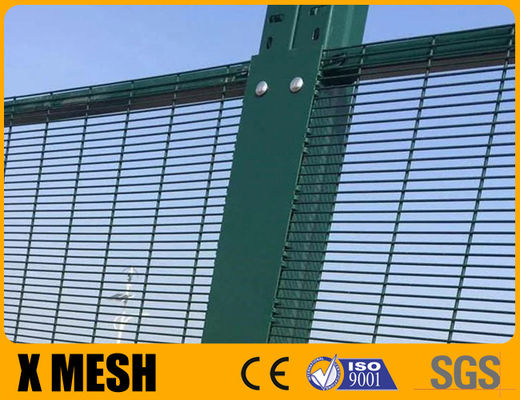80mm X 100mm Square Post Anti Climb Mesh Fence Green Color For Commercial Field