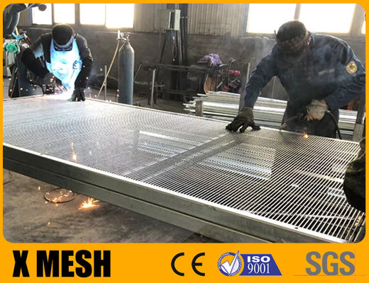 3.5mm Wire Anti Climb Mesh Fence 3.5m High Include Top Y Arm And Barbed Wire For Parking Lot